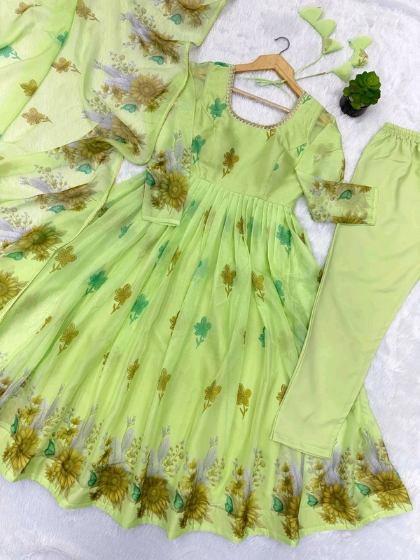 "*This Colourfull Lightweight & Fresh Look Outfit Is Perfect For Upcoming Festivities And - L-40