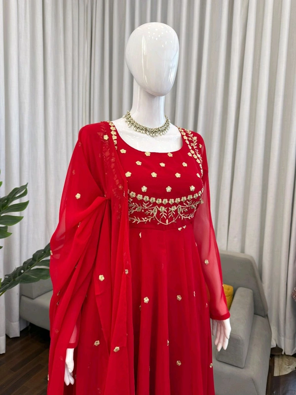 Designer Suit With Pent Set β Elegant Ethnic Wear β¨ - L-40