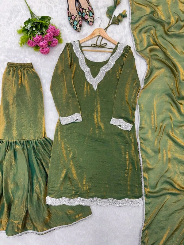 Presented For This Eid 🌙 Our New Sarara Pair With Real Modling*
- L-40