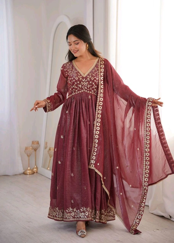 *Presented For This Eid Our New Embroideryed Gown Pair With Real Modling*