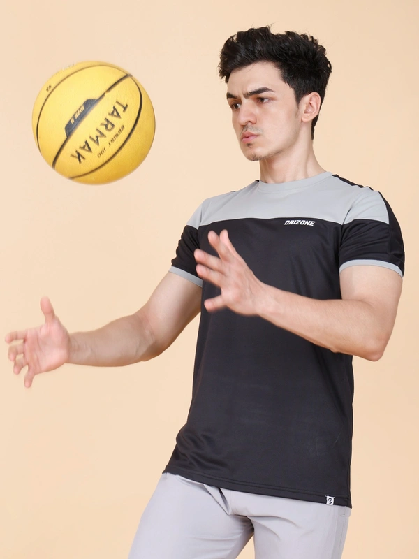 PERFORMANCE PANELLED HALF SLEEVE  T-SHIRT - L, BLACK