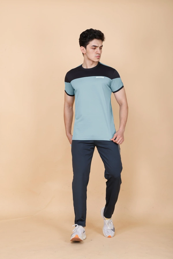 PERFORMANCE PANELLED HALF SLEEVE  T-SHIRT - L, PISTA