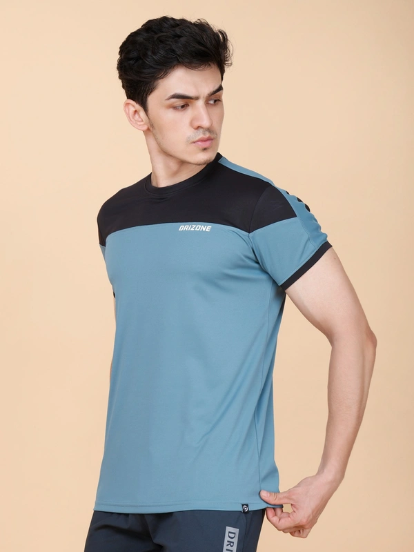 PERFORMANCE PANELLED HALF SLEEVE  T-SHIRT - L, TEAL GREEN