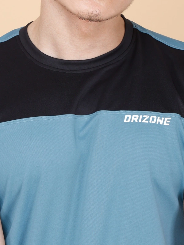PERFORMANCE PANELLED HALF SLEEVE  T-SHIRT - L, TEAL GREEN
