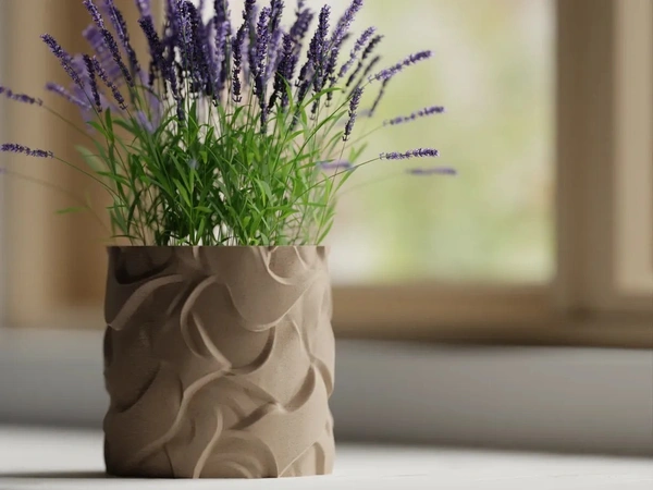 Wavy Pattern Planter Pot