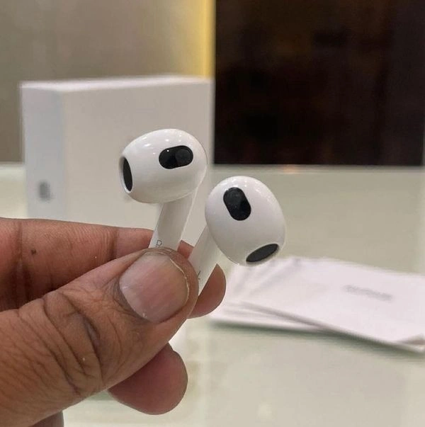 AIRPODS Gen- 3 💕 - 1 Year