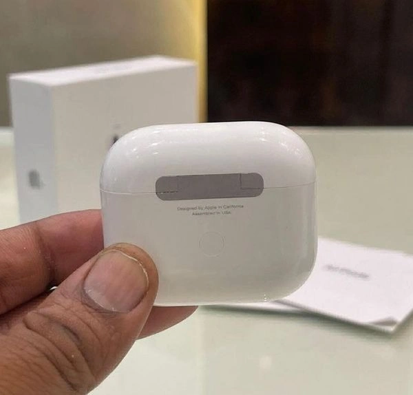 AIRPODS Gen- 3 💕 - 1 Year