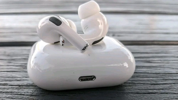 Airpods Pro 2nd Generation TWS Earphones, C-Type Charging Case, White, Bluetooth 5.3, Mic, Active Noise Cancellation(ANC)