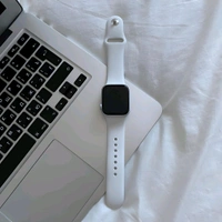 8 Series Watch