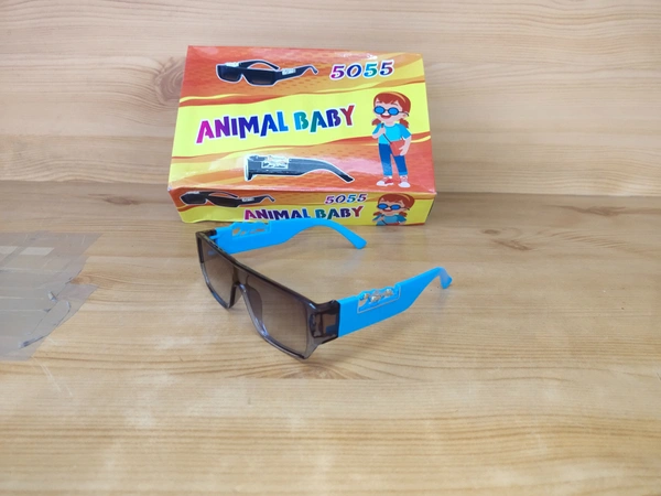 KIDS NEW STYLISH LATEST MODEL  MIX SUNGLASSES - FREE, 12