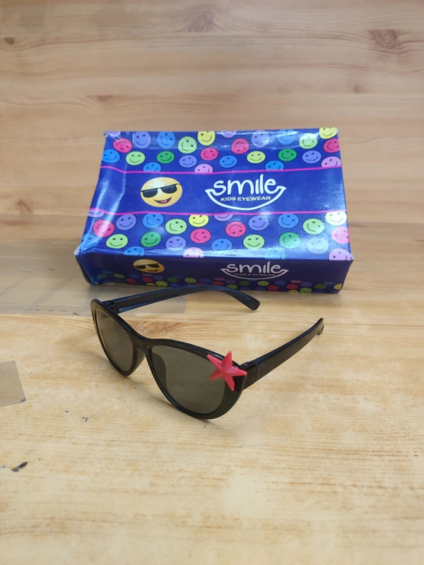 KIDS NEW STYLISH LATEST MODEL  MIX SUNGLASSES - FREE, 12