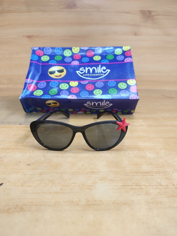 KIDS NEW STYLISH LATEST MODEL  MIX SUNGLASSES - FREE, 12
