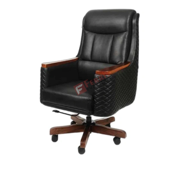 DIRECTOR CHAIR FPC 104 MB