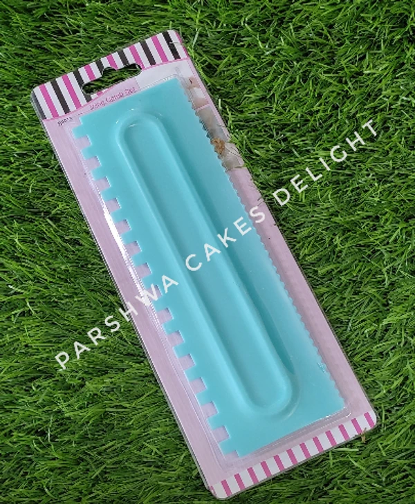 PLASTIC ICING COMBO SCRAPER - DESIGN 3