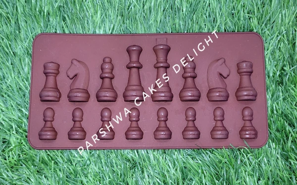 CHESS MOULD