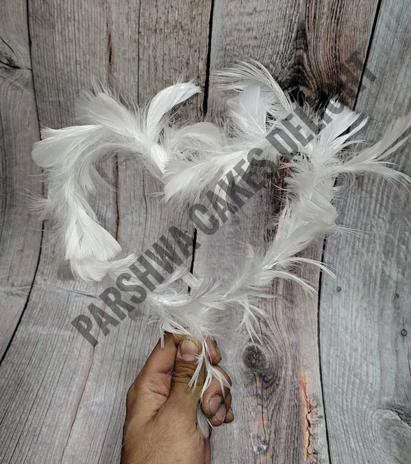 HEART FEATHER  - WHITE, 1 PC