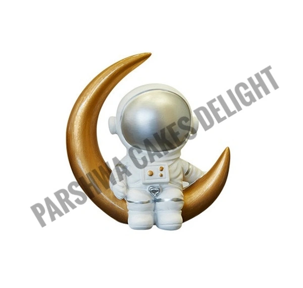 Astronaut Toy - Gold, 1 Pc