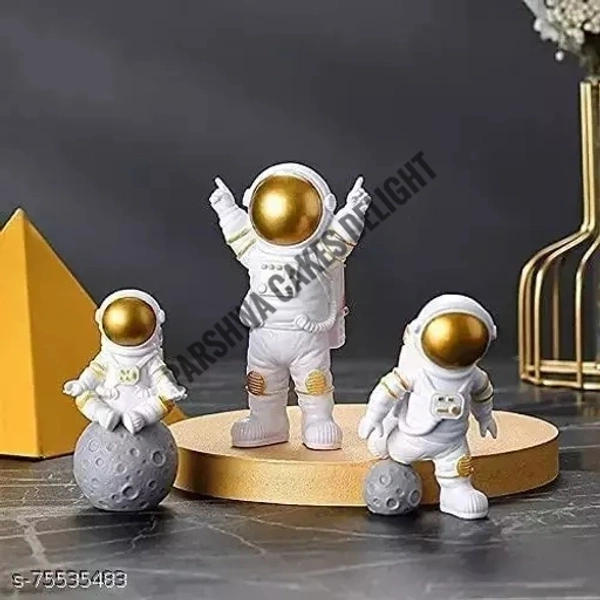 Astronaut Toy Set - 3 Pcs, Gold