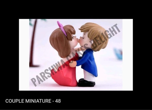 Couple Miniature - 48