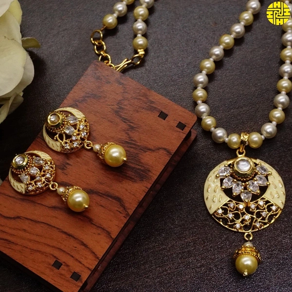 Classic Designer Pearl Pendant Set - F-207