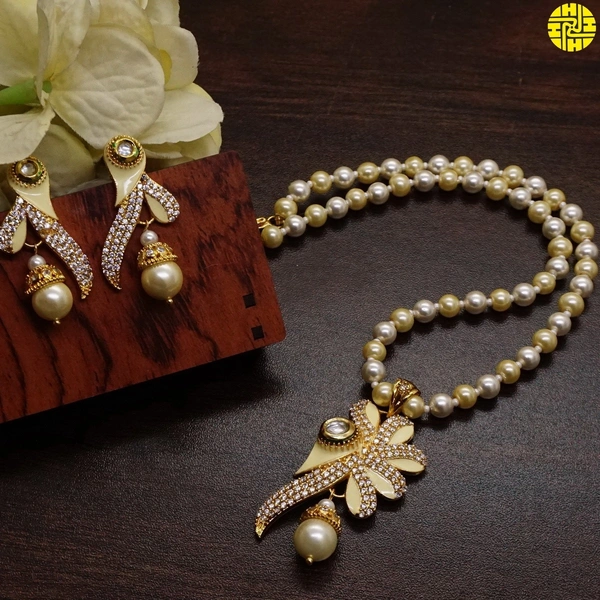 Romantic Designer Pearl Pendant Set Online - F-223