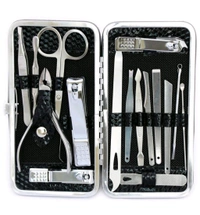 PEDICURE AND MANICURE KIT