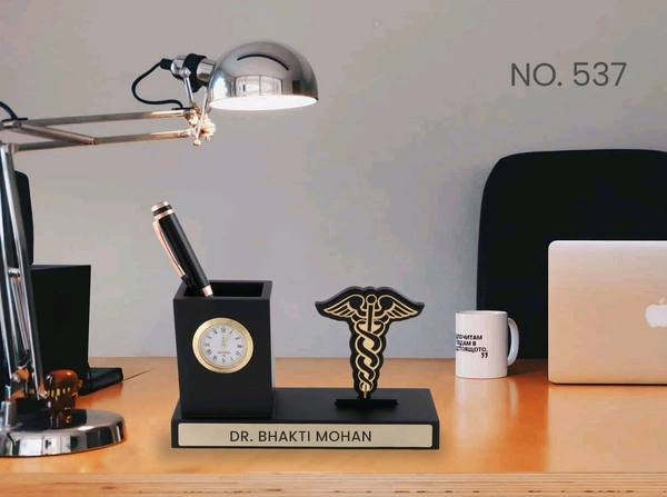 Doctor Pen Stand 