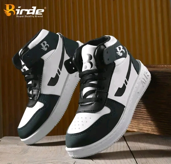 Kids Exclusive Collection of Stylish & Trendy Comfortable casual  Shoes For Boys  - 7-8 Years