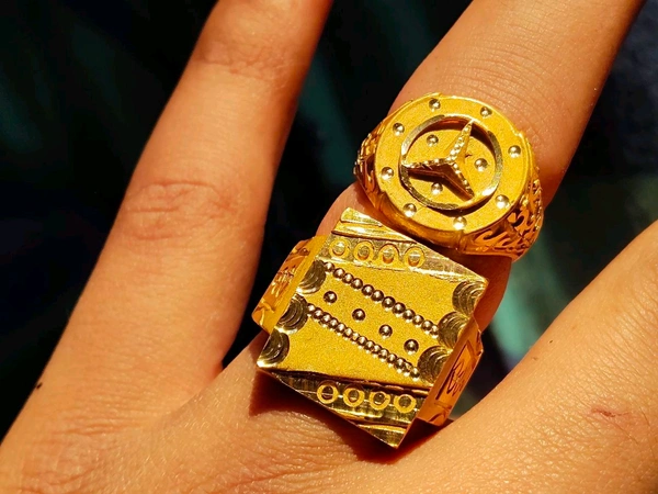 24 Carat Gold Jents Ring - Yellow