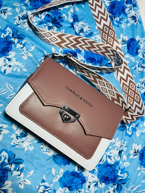 Chic Crossbody Bag for Everyday Glam