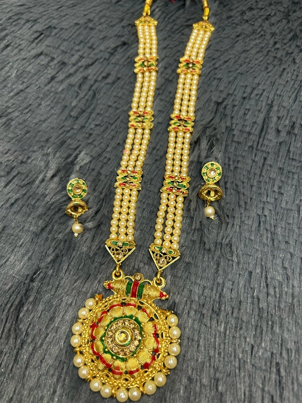 Imitation jewllery 