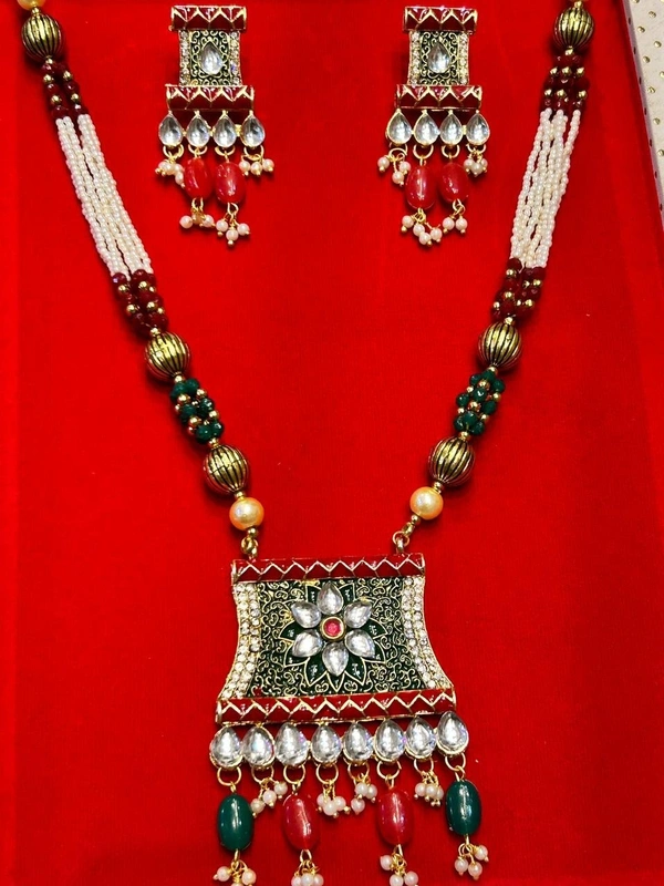 Tempal jewellery set 