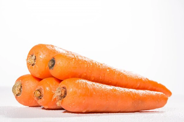 Carrot-organically Gajar (Local seasonal) 1kg - 500g