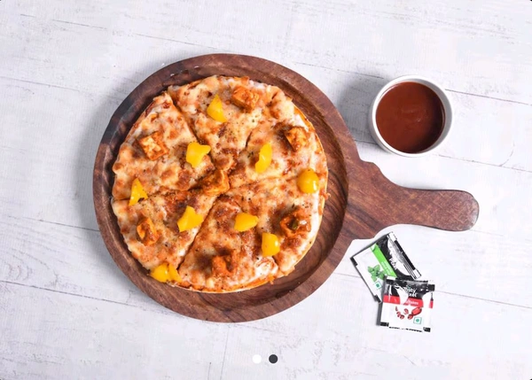 TANDOORI PANEER PIZZA 