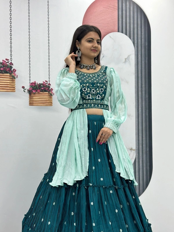 Rakhi  Special Crop Top With 2 Beautiful Colors - Flair:- 5.5 Meter