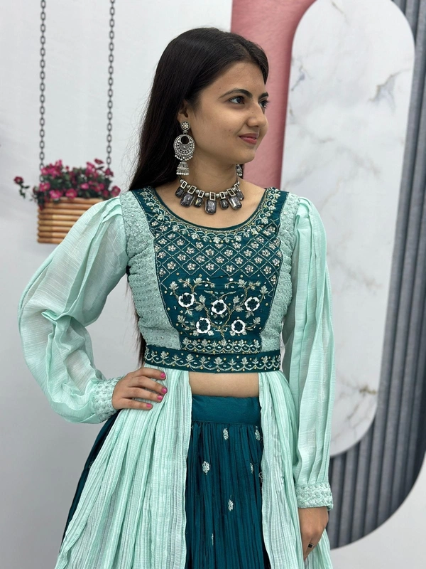 Rakhi  Special Crop Top With 2 Beautiful Colors - Flair:- 5.5 Meter