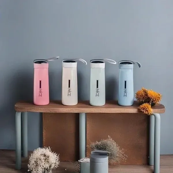 Nice Vacuum Insulated Stainless Steel Water Bottles, Random Color, Pink and White, 700ml