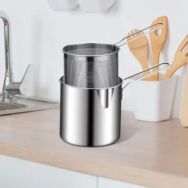 DAYANIDHI Small Deep Frying Pot with Strainer Basket | 1200ml Stainless Steel Pan with Handle | Ideal for Frying French Fries/Chicken Wings/Shrimp/Fish/Boiling Butter/Sauce/Gravies/Pasta(1Piece)