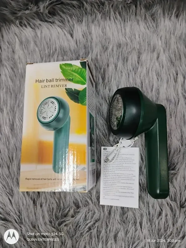 JICOOT Fabric Shaver, Electric Lint Remover, USB Rechargeable Fabric Defuzzer, Reusable Cordless Sweater Shaver can be Used Anywhere, Bobling Remover for Clothes, Wool Pilling Lint Remover.