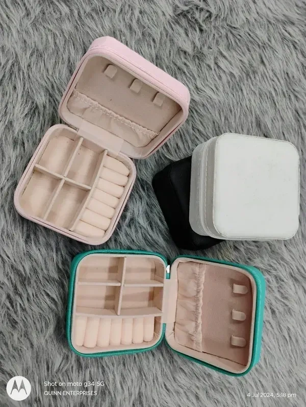 AUGEN Poratble Mini PU Leather Small Jewelry Box, Travel Portable Jewelry Case for Ring, Pendant, Earring, Necklace, Bracelet Organizer Storage Holder Boxes - C21