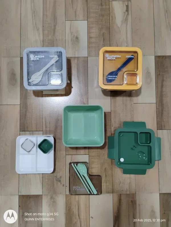 Cazuela Portable Plastic Salad Box, 3-Compartment Lunch Box Food Storage Container with Lunch Box (Blue)