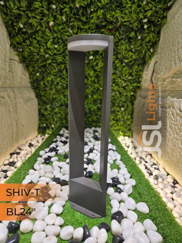 APRA Shiv T-1519 12W 24" Bollard  Light