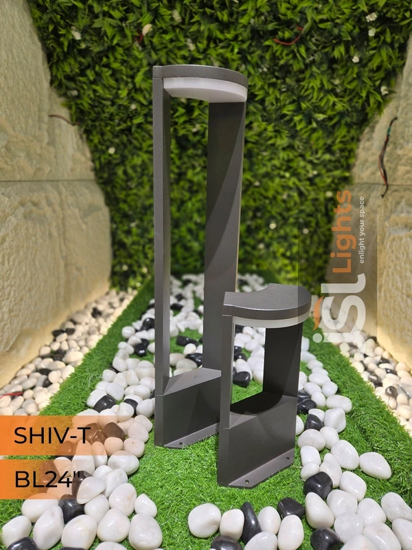 APRA Shiv T-1519 12W 24" Bollard  Light