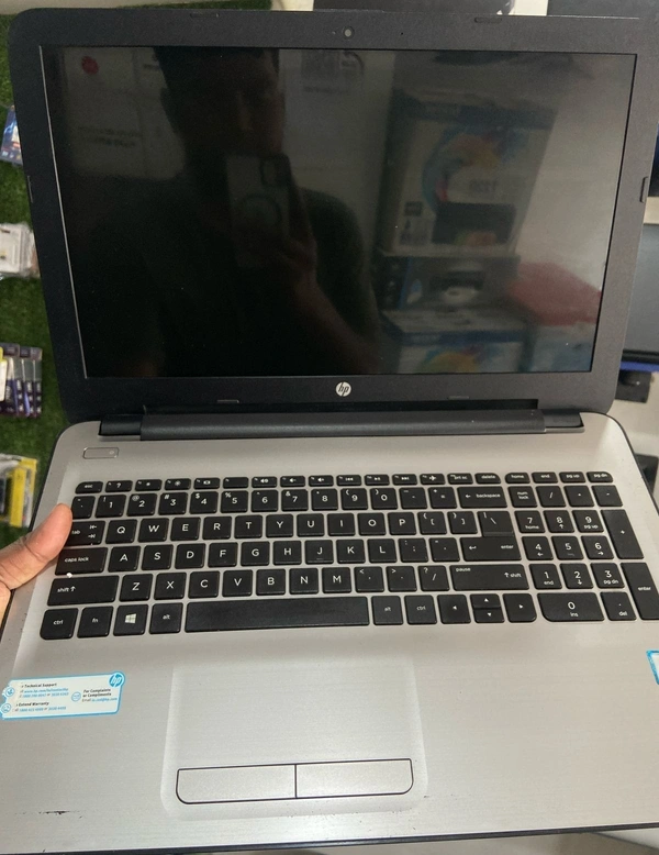 (Refurbished) HP 15-ay513TX | Intel Core i3-5th Gen | 8GB RAM | 1TB HDD | 15.6” FHD Display | Windows 10 Pro | New Battery | Reliable Business Laptop