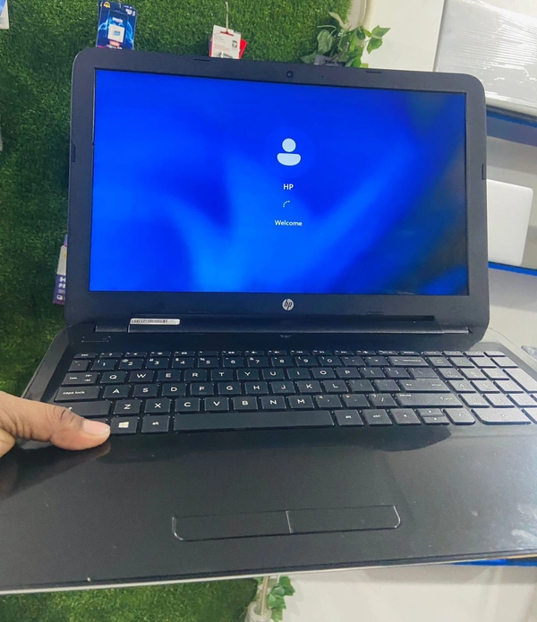 (Refurbished) HP 15 Series 15-bg004AU | AMD A8 | 15.6-inch Display | 8GB RAM | 256GB SSD | Windows 11 | Original Adapter