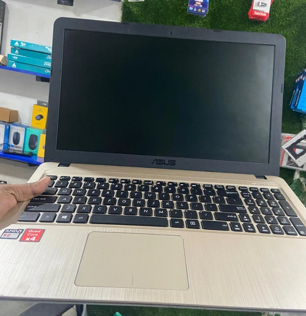 (Refurbished) Asus XS40Y | AMD E2-6110 Quad-Core | 15.6-inch Display | 4GB RAM | 256GB SSD | Windows 11 | Compatible Adapter