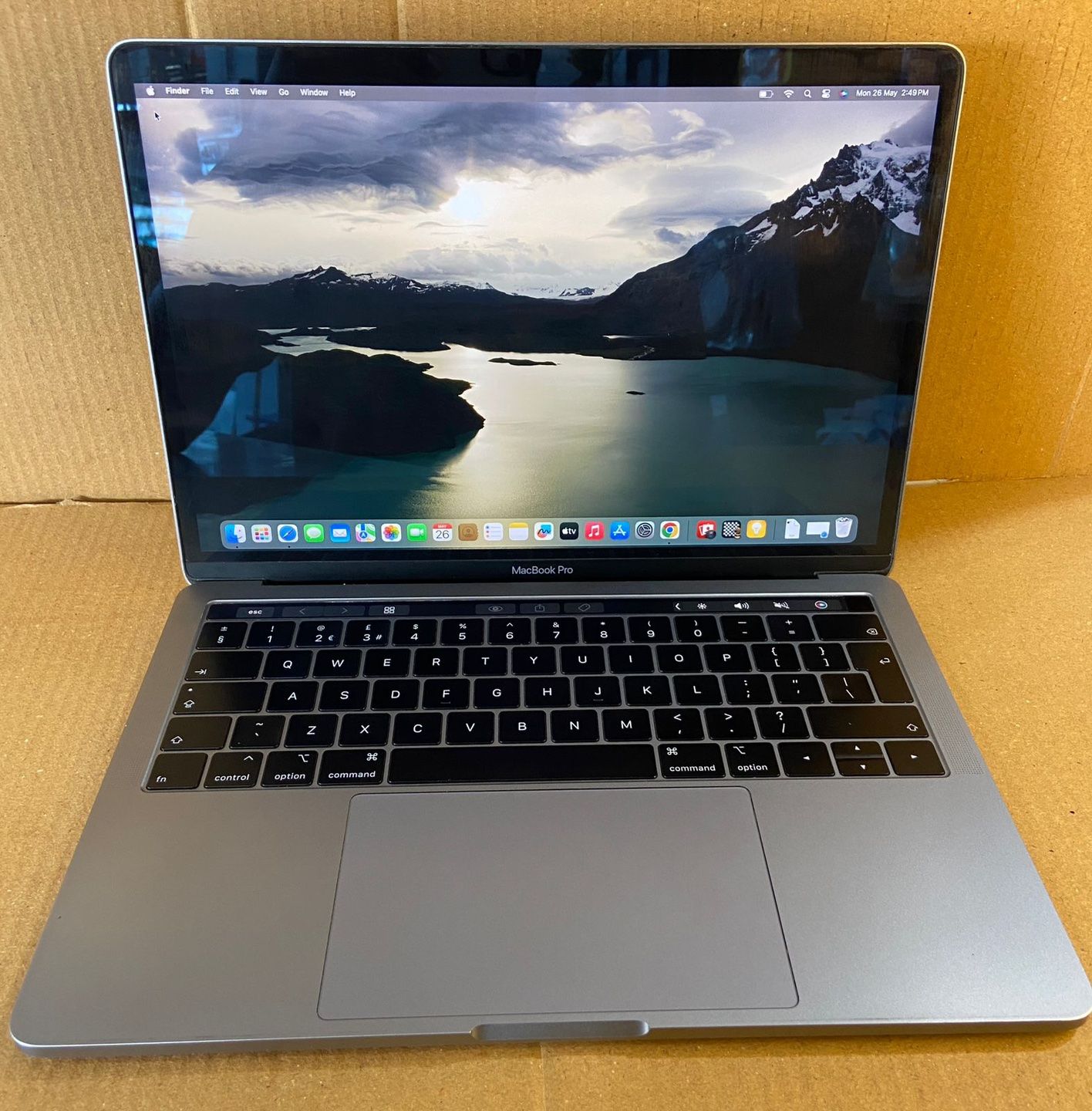 【訳アリ】 MacBook Pro 2015 216GB Refurbished) Apple MacBook Pro A1989 | Intel Core i5 | 8GB RAM
