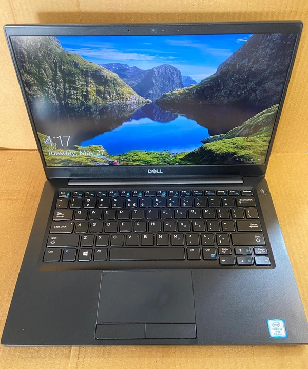 (Refurbished) Dell Latitude 7390 β 8th Gen Intel Core i5 | 8GB RAM | 256GB SSD | 13.3β FHD Touchscreen | Windows 11 Pro