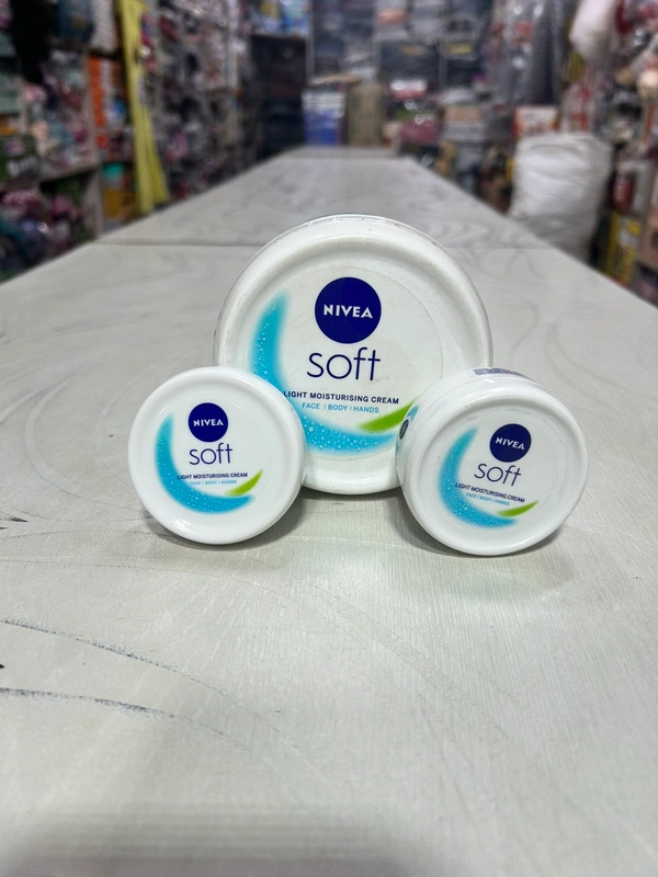 Nivea Soft Light Cream (moisturiser) - 50ml