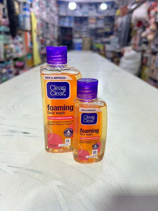 Clean & Clear Foaming Face Wash - 100ml
